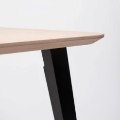 Mesa De Comedor Cuadrada Roble Tintado BOB -Demarques Tienda bob mesa comedor cuadrada 3