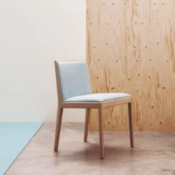 CARLOTTA - SILLA CON ASIENTO Y RESPADO TAPIZADOS