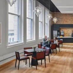 CARLOTTA - SILLA CON ASIENTO Y RESPADO TAPIZADOS -Demarques Tienda carlotta silla con asiento y respado tapizados andreu world 4