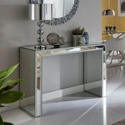 CONSOLA MODERNA ACABADO ESPEJO CON DETALLES DE CRISTAL