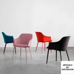 Silla Tapizada Con Reposabrazosy Patas Metalicas KEDUA