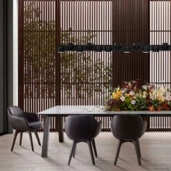 LAP - SILLA COMEDOR INTEGRAMENTE TAPIZADA CON PATAS MADERA -Demarques Tienda lap silla comedor integramente tapizada con patas madera 5