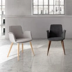 Silla Tapizada Con Reposabrazos Y Patas De Madera BEATLE A