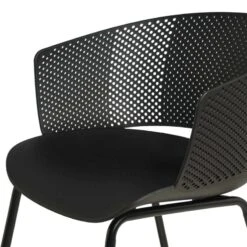 Silla Decocina En Polipropileno Y Patas Metalicas Negras NOELLE -Demarques Tienda noelle silla negra en polipropileno y patas metalicas 5