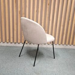 Silla Comedor Tapizada Con Pata Metalica DUOMO -Demarques Tienda silla comedor tapizada con pata metalica duomo 5