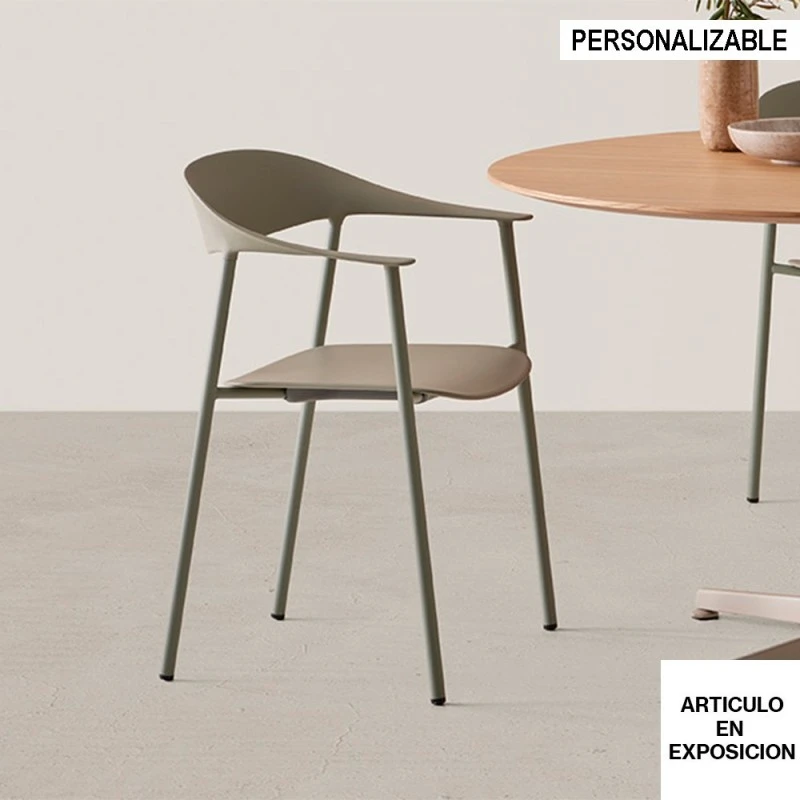 Silla Con Reposabrazos En Poliproìleno Y Metal ARUM 3 Silla Con Reposabrazos En Poliproìleno Y Metal ARUM