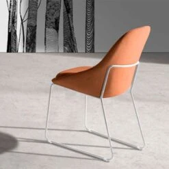 Silla Tapizada Con Patin Metalico CHIARA D -Demarques Tienda silla tapizada con patin metalico chiara d 1